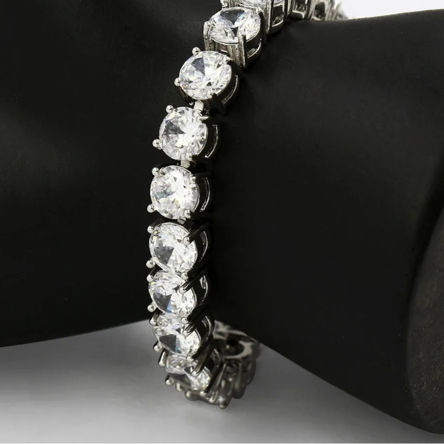 1 Row AAA Cubic Zirconia Paved Iced Out Tennis Bracelet