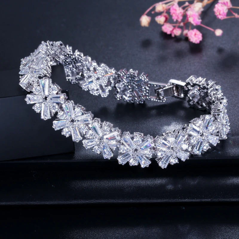 Fashion Jewelry Gorgeous Silver Color Spring Flower Cubic Zirconia Tennis Bracelet
