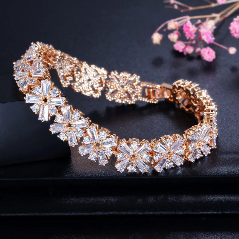 Fashion Jewelry Gorgeous Silver Color Spring Flower Cubic Zirconia Tennis Bracelet