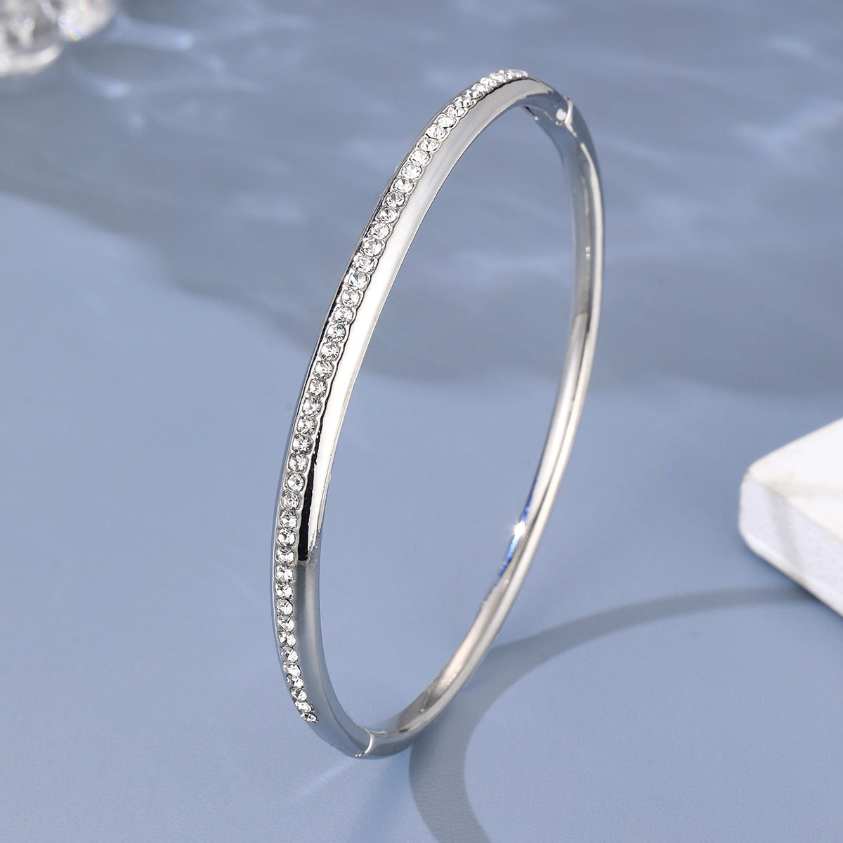 Elegant Baby's Breath Bracelet Exquisite Style