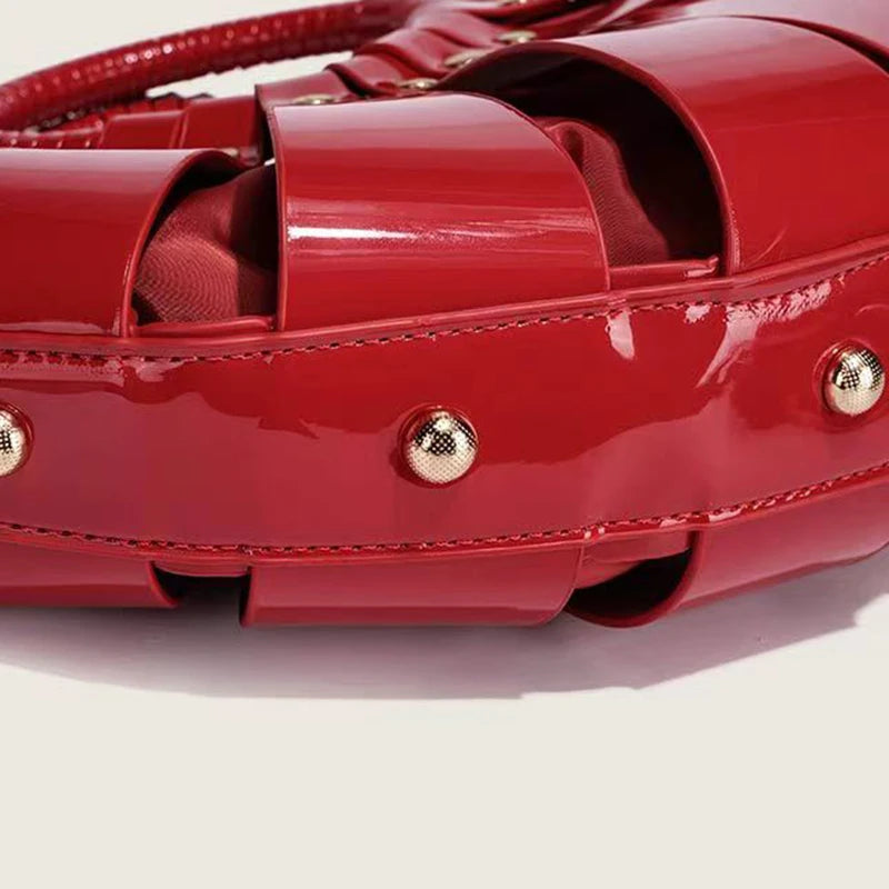 Fashionable ring design crossbody bag hollowed out inner handbag