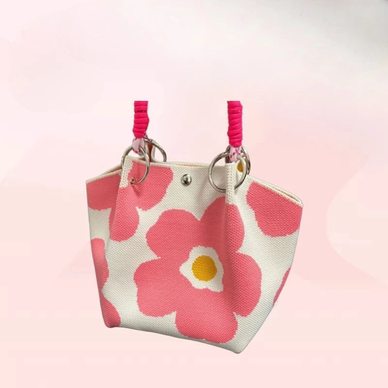 Cute knitted handbag three-dimensional magnetic buckle