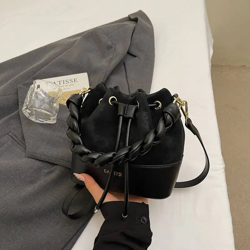 Popular Fashion High-end Stylish Single-shoulder Crossbody Bags Niche Bucket Bags