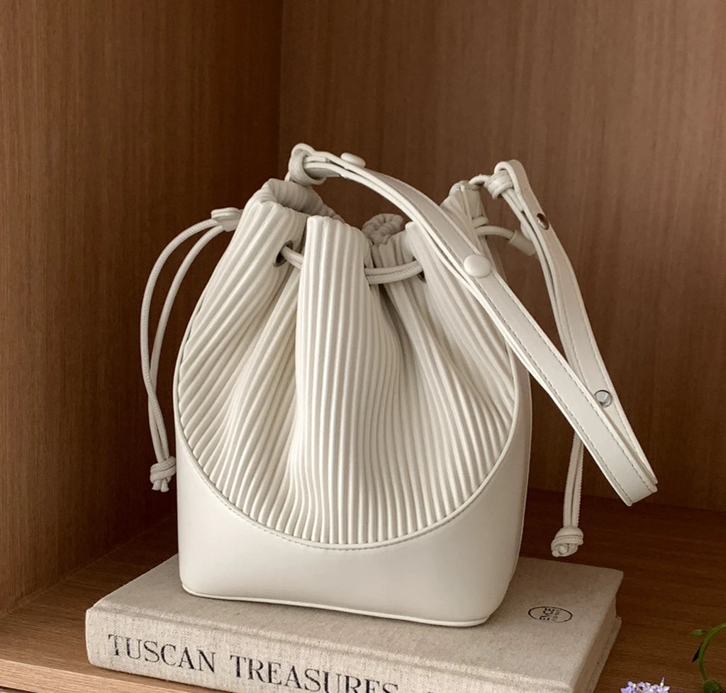 Luxury Fashion Pleated Bucket Shoulder Crossbody Bag