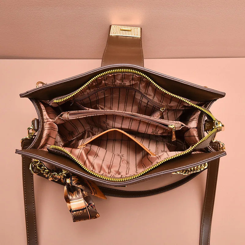 Large Capacity Polyester Crossbody Handbag Fashionable Tote Bag