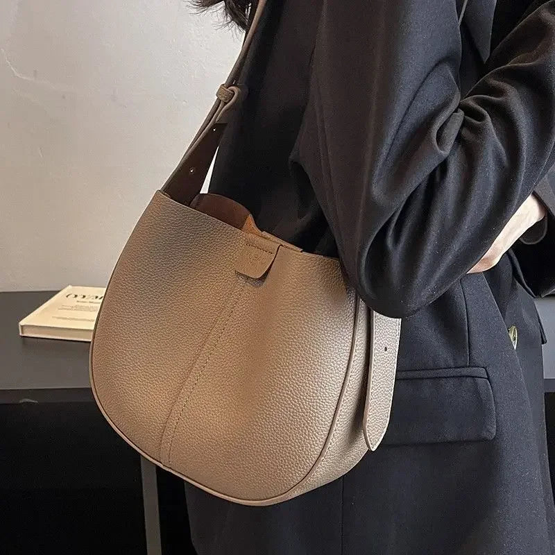 Leather Bag Fashion Single Shoulder Crossbody Bucket Bag Simple Magnetic Buckle