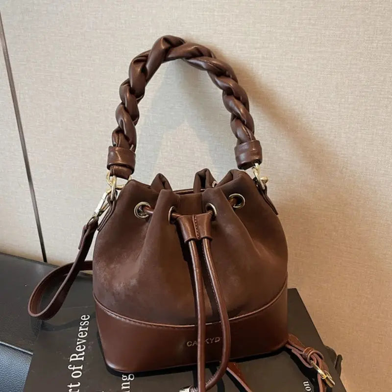 Popular Fashion High-end Stylish Single-shoulder Crossbody Bags Niche Bucket Bags