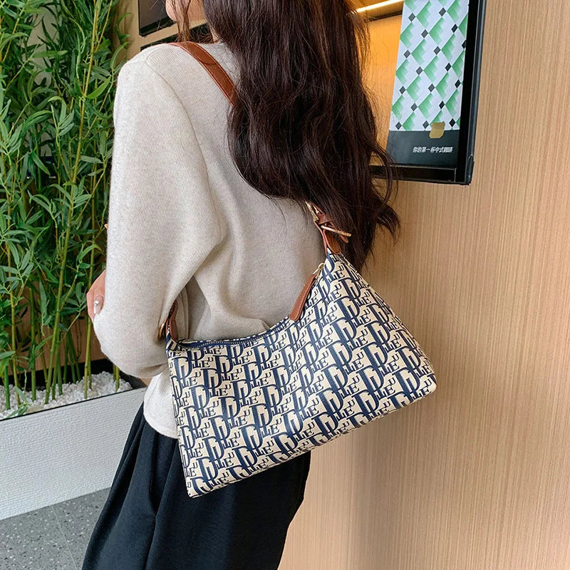 High-end atmospheric letter fashion messenger bag