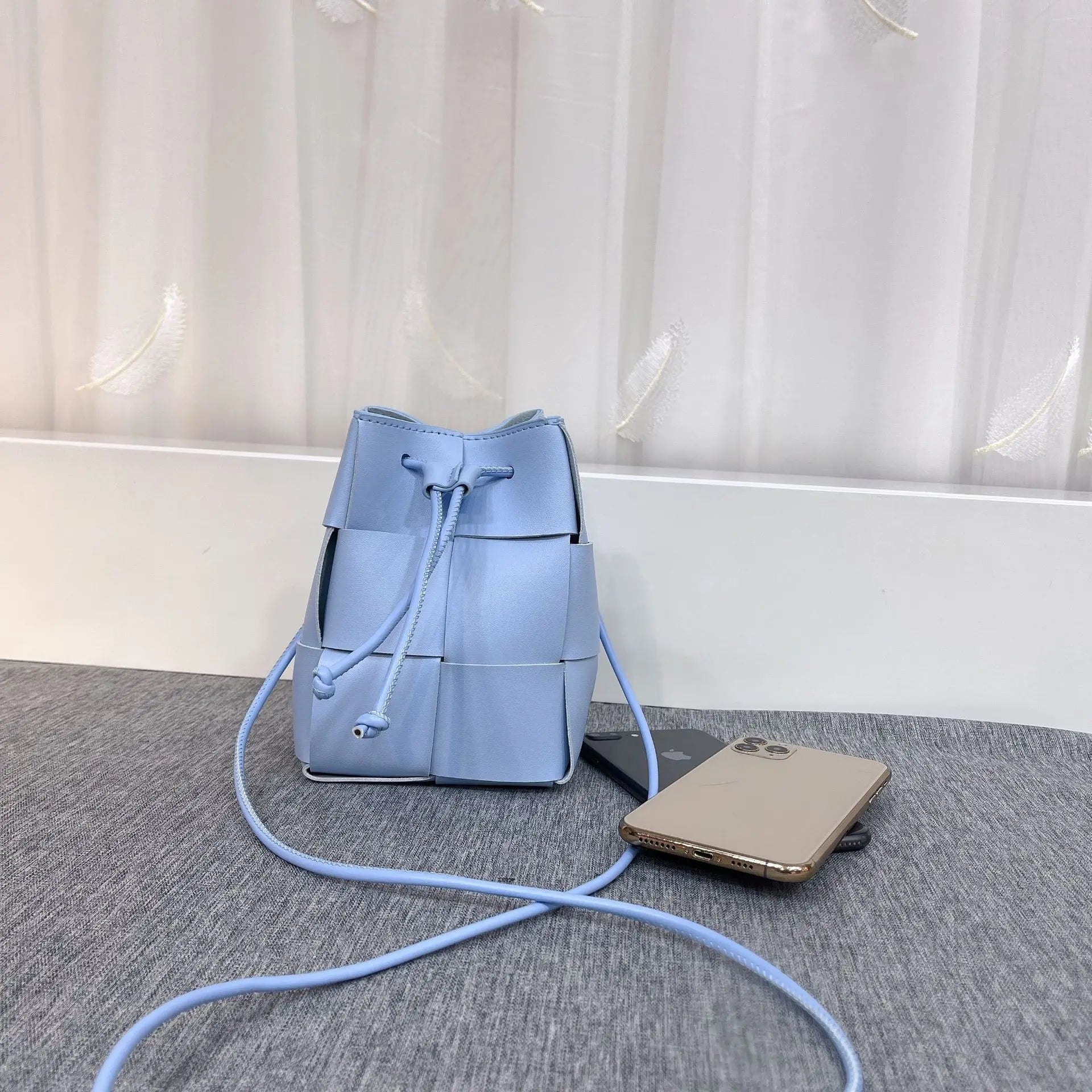 Trendy Mini Bucket Bag Versatile Woven Drawstring Phone Bag Casual Simple Design