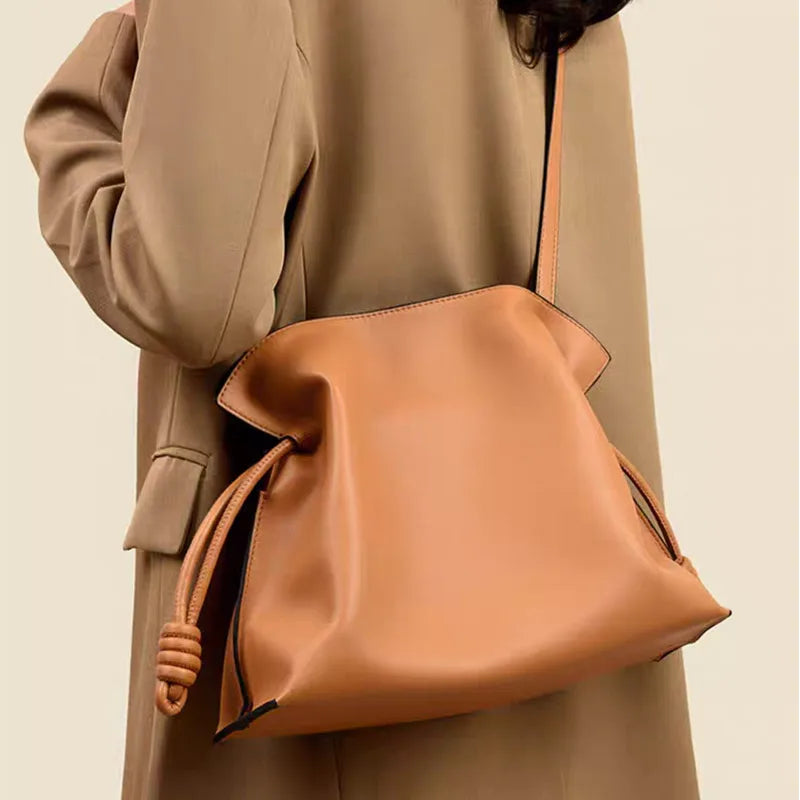Luxury Leather Crossbody Bag Cloud Pleated Bag Large Capacity Design Drawstring Bag