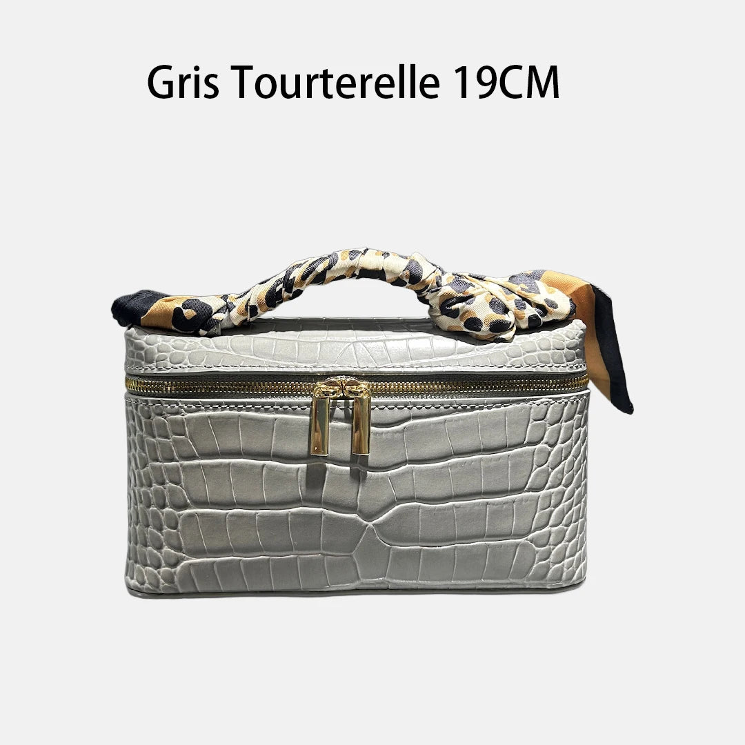 Small Crossbody Handbag Genuine Leather Crocodile Pattern Design