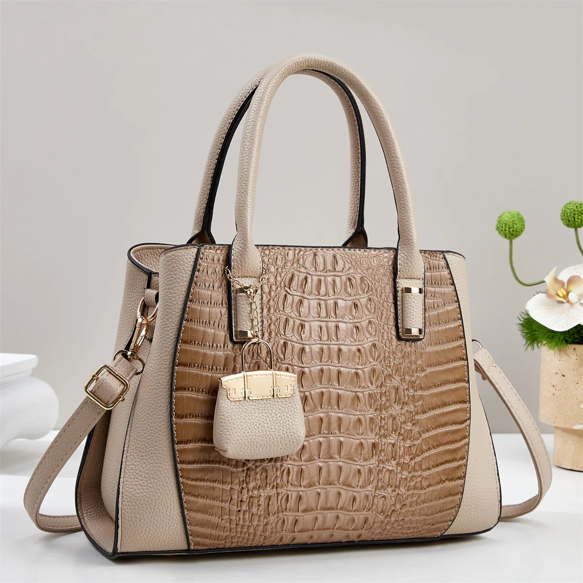 Fashionable Crocodile Pattern Women's Crossbody Bag