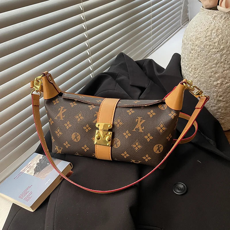 Classic Style Model Horn Bag with Vintage Print Large Capacity