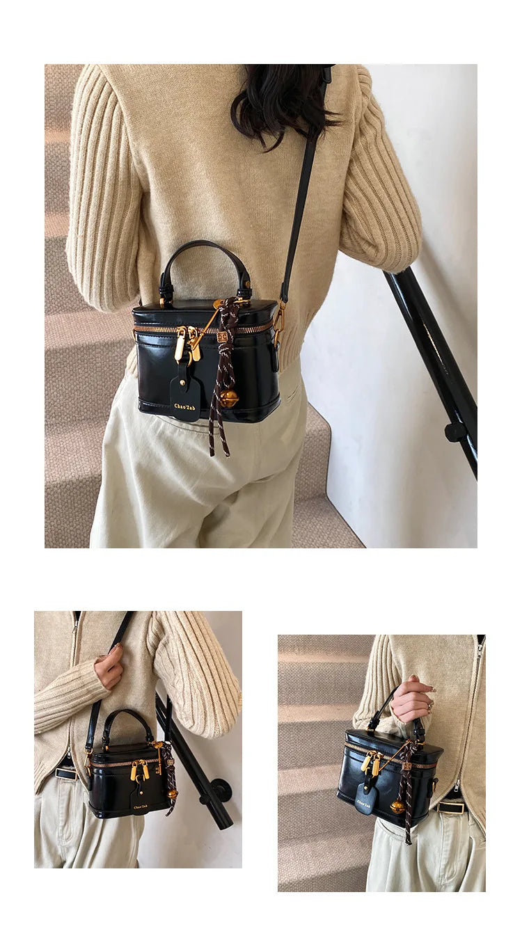 Luxury Designer Oil PU Leather Retro Crossbody Bag