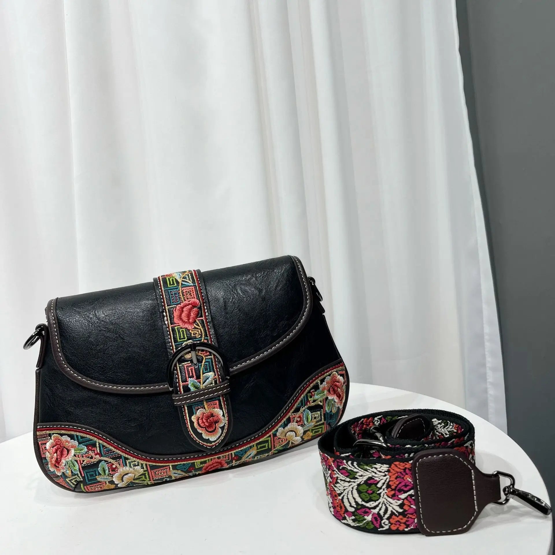 Vintage Embroidery Crossbody Bag Women's Large Capacity Design