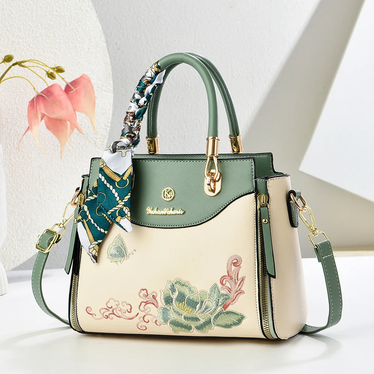 Embroidered Style Ladies Handbag Urban Minimalist PU Material Small Size