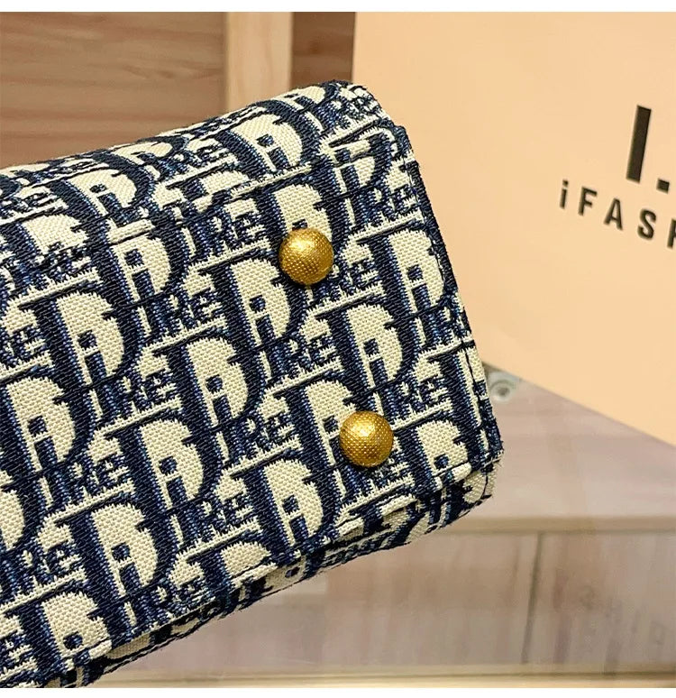 Elegant Chic Retro High-End Leather Crossbody Handbag