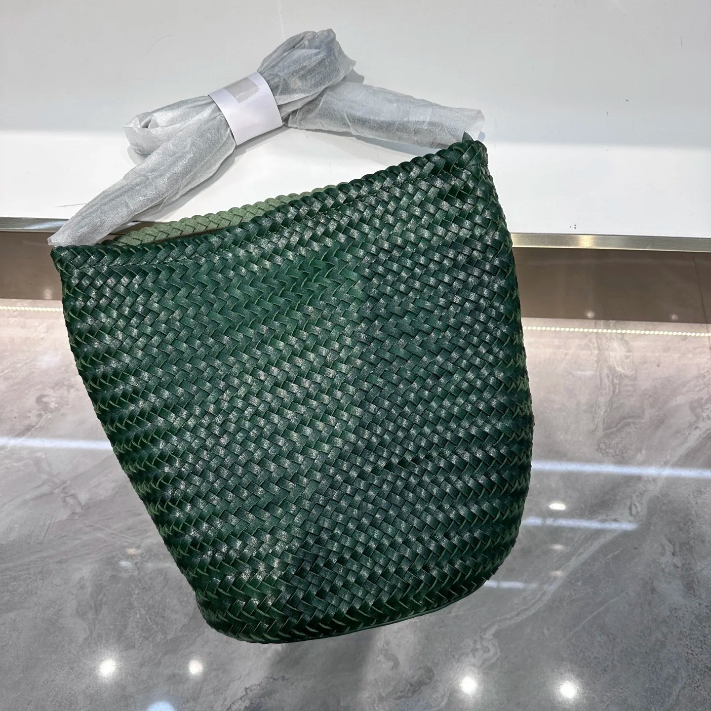 Luxury Woven Handmade Bag PU Leather Bucket Bag