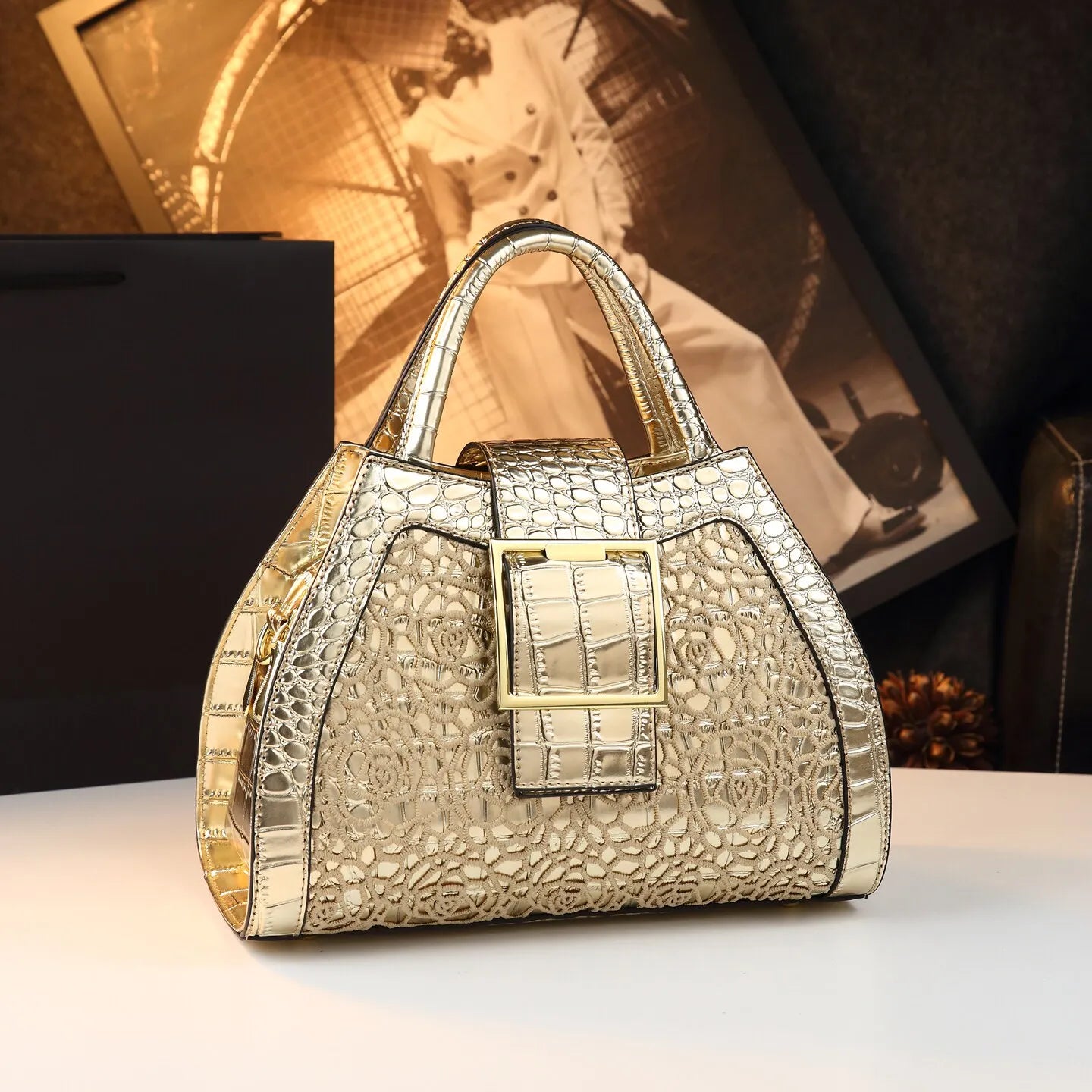 Crocodile Pattern Leather Lace Women's Messenger Handbag