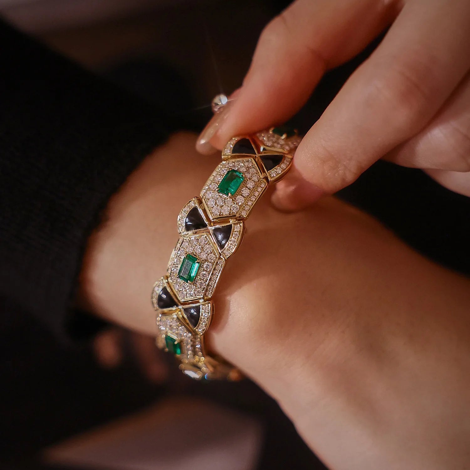 Delicate 18K Gold Color Dazzling Cubic Zirconia Bracelet
