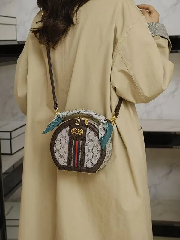Fashionable Classic Vintage Leather Minimalist Luxury Handbag
