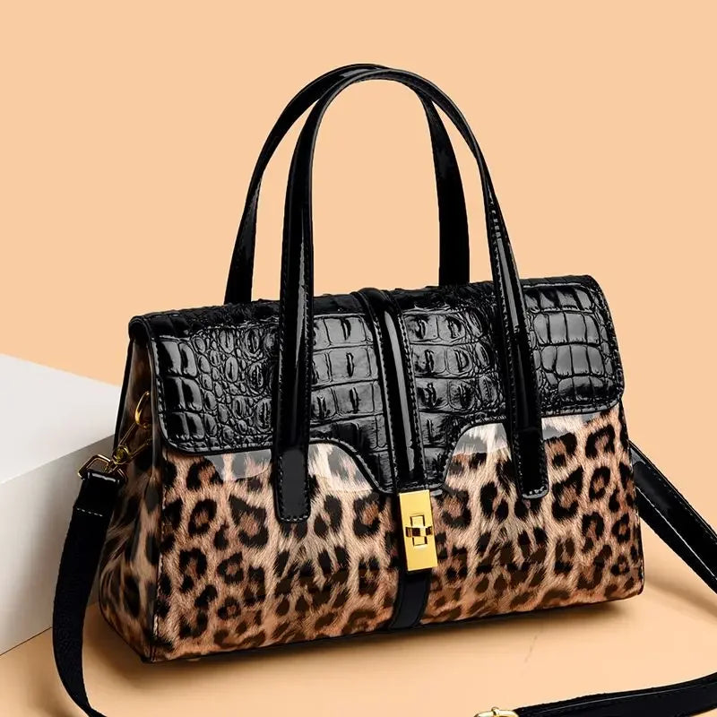 Fashionable Leopard Pattern Handbags Patent Leather Design