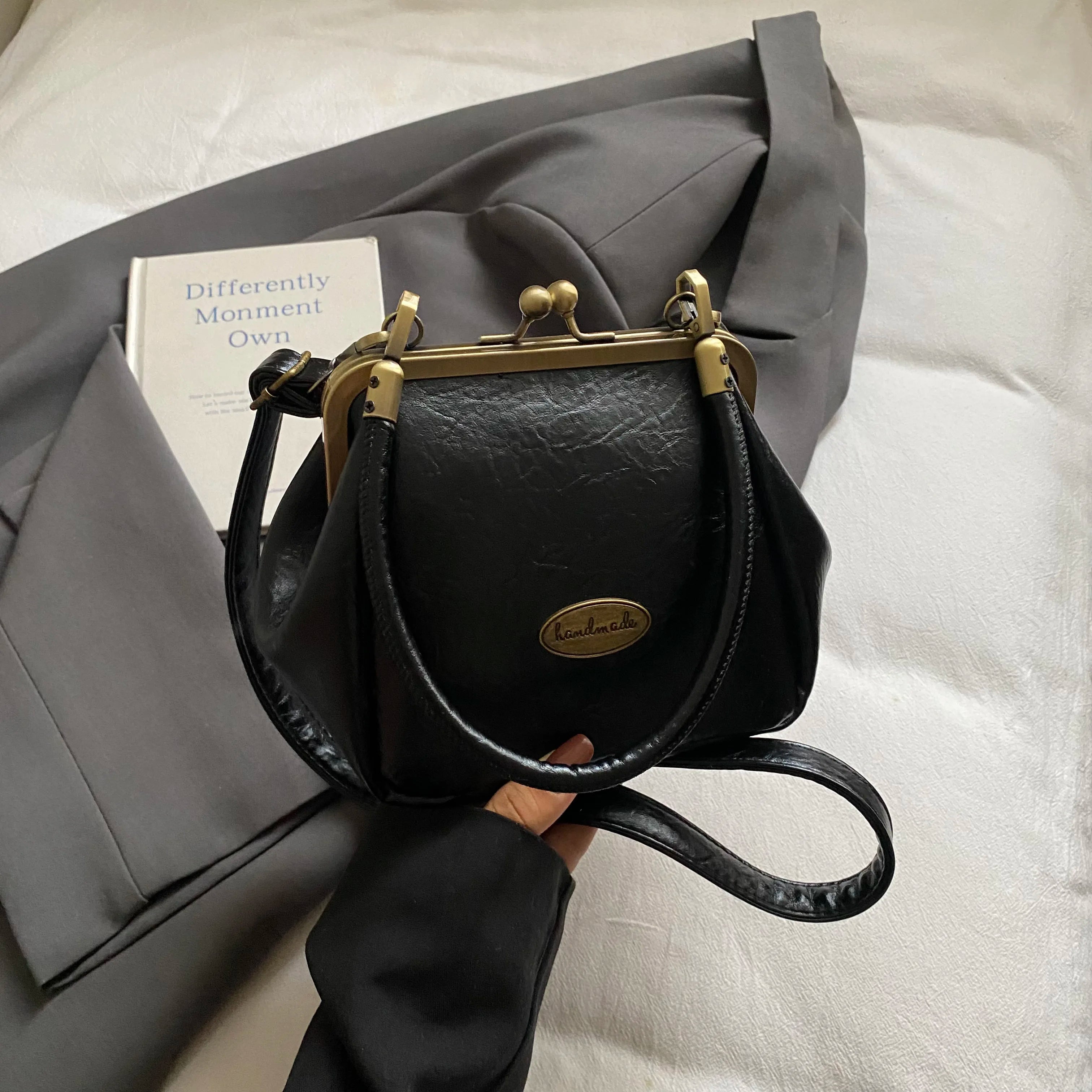 Vintage Shell Crossbody Bags Retro Small PU Leather Bag