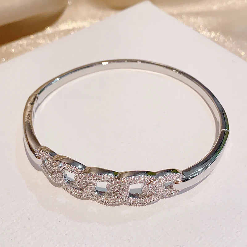 Stylish quality exquisite zircon bracelet fashion light luxury copper 18K gold plated bangle