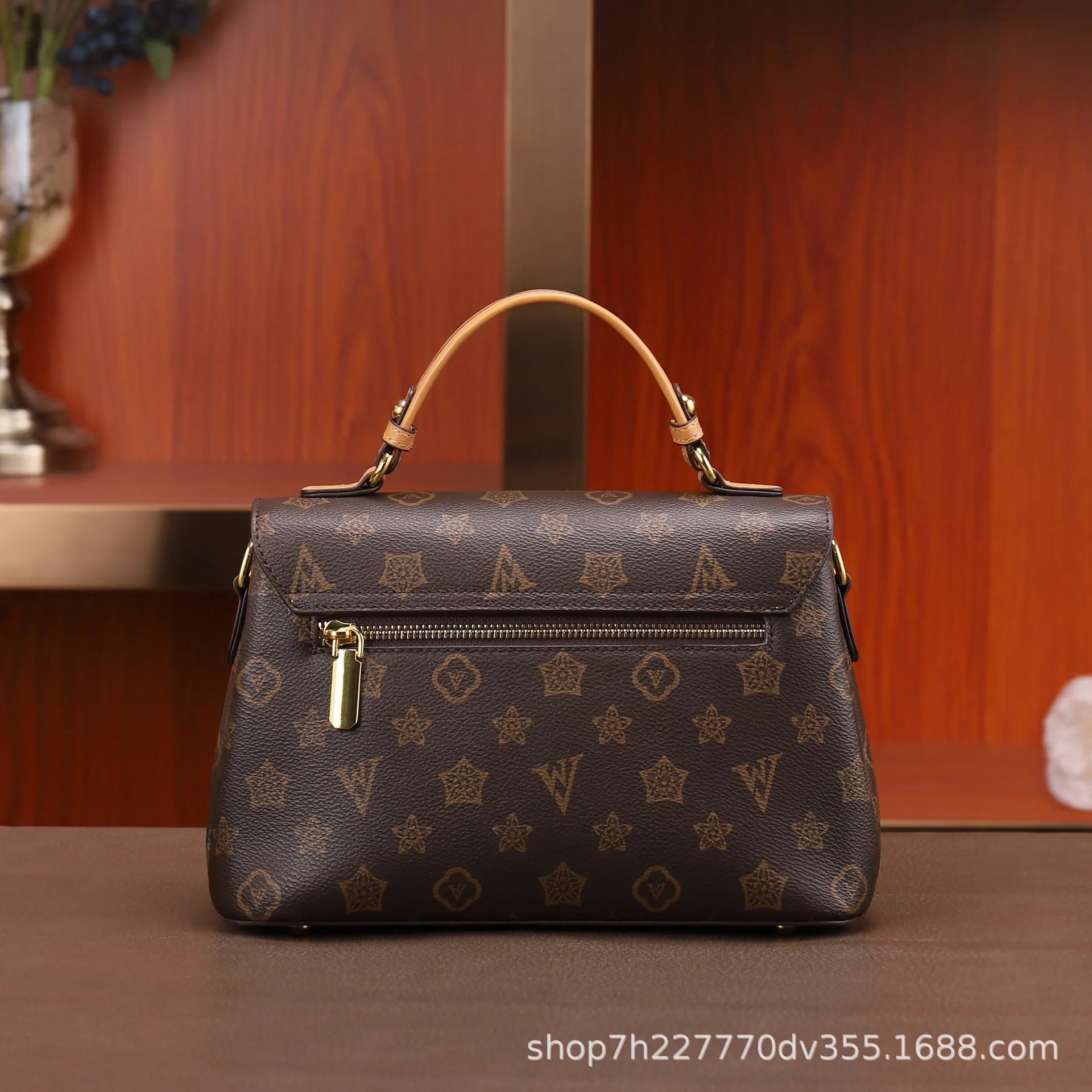 Elegant Vintage Luxury Leather Large Capacity Shoulder Bag