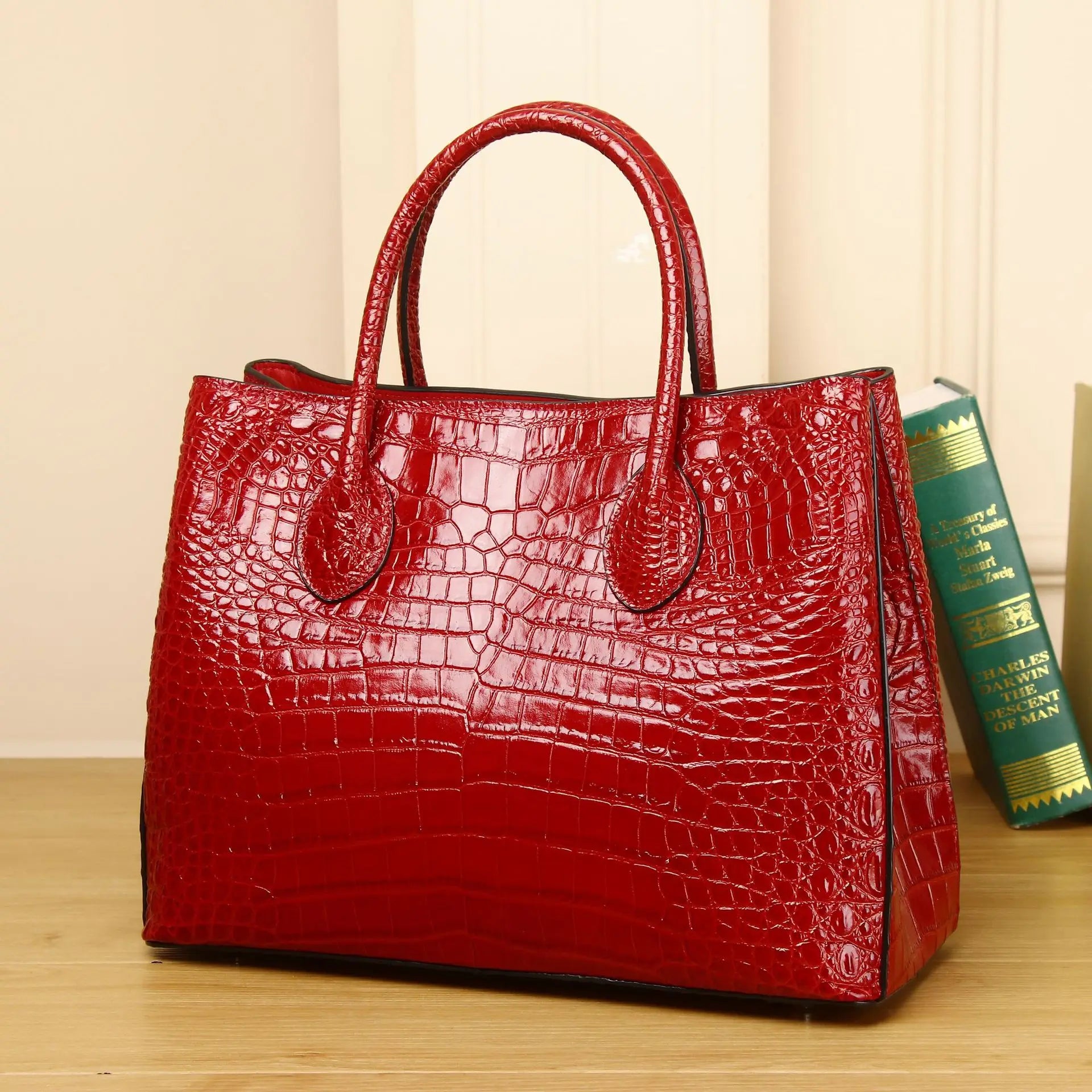 Crocodile Pattern Women's Large Capacity Cowhide Handbag