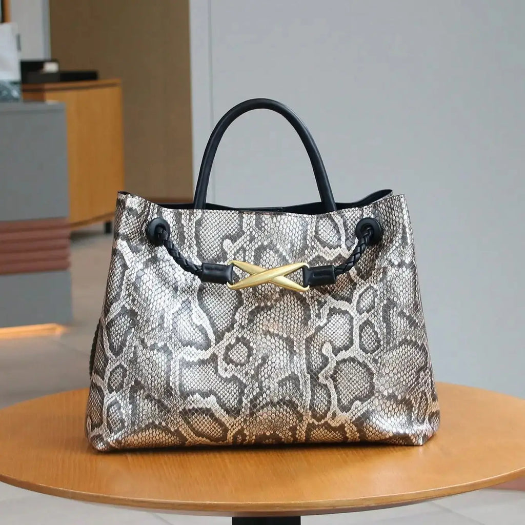 Fashionable retro style handbag niche design metal rope buckle