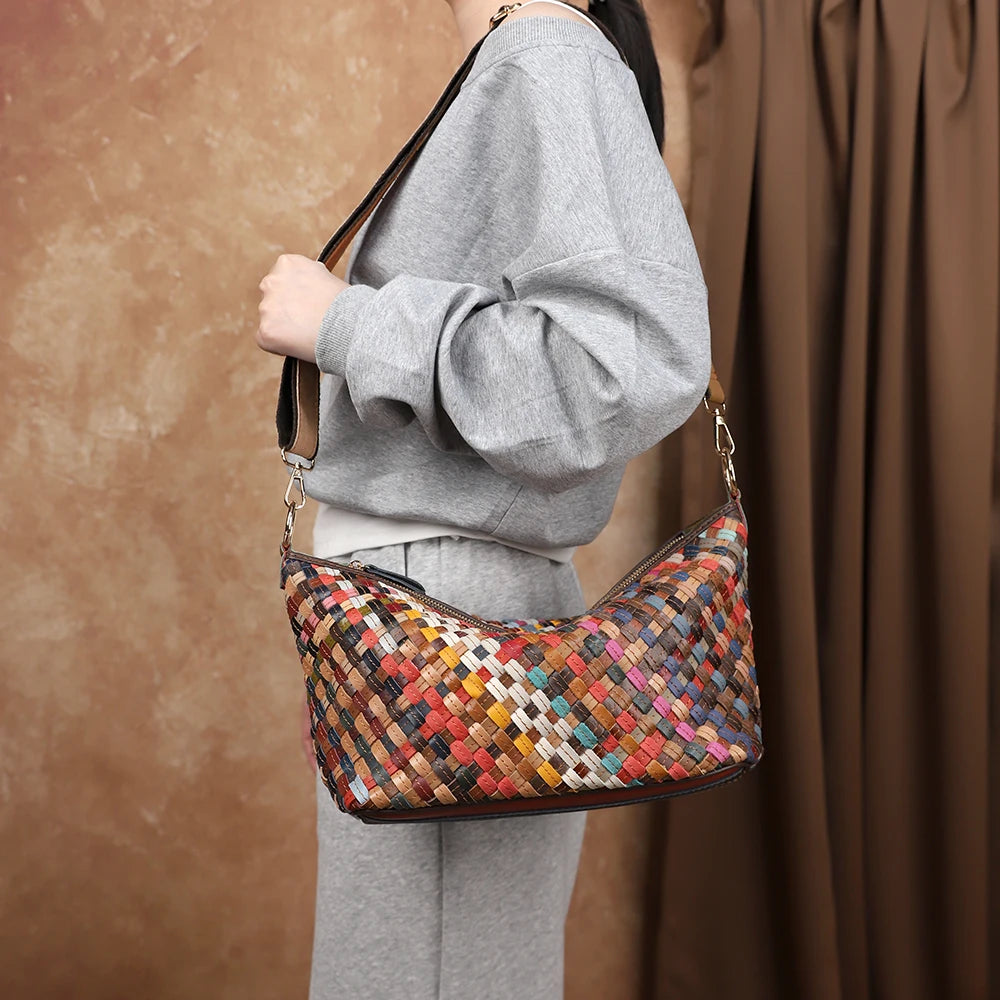 Fashionable tote bag woven with large capacity top layer leather