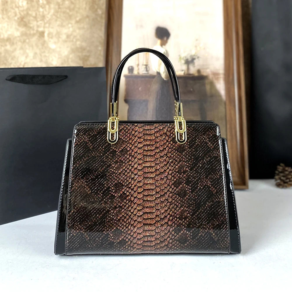 Fashionable large retro single-shoulder crossbody handbag