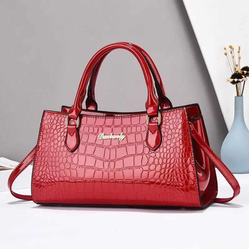 High Quality Crocodile Patterned Elegant Handbag Large Capacity Commute Bag