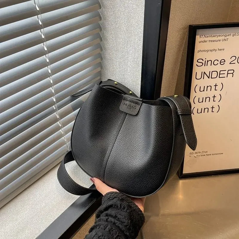 Leather Bag Fashion Single Shoulder Crossbody Bucket Bag Simple Magnetic Buckle