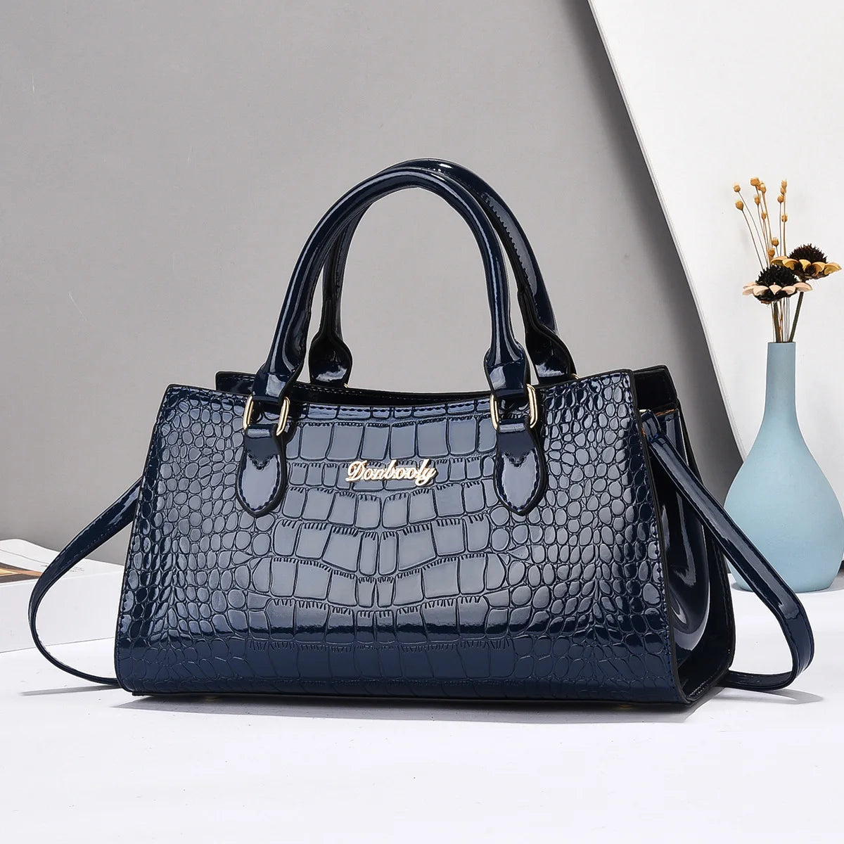 High Quality Crocodile Patterned Elegant Handbag Large Capacity Commute Bag