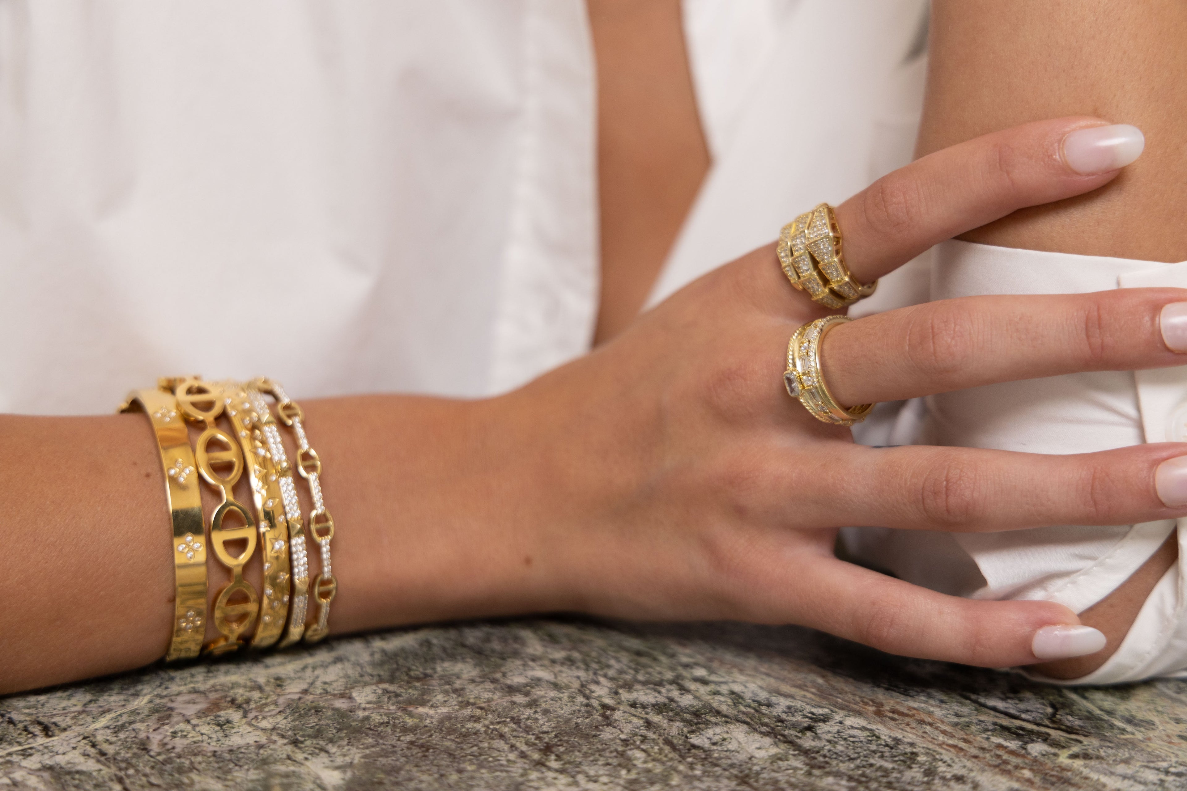 Mona Cuff