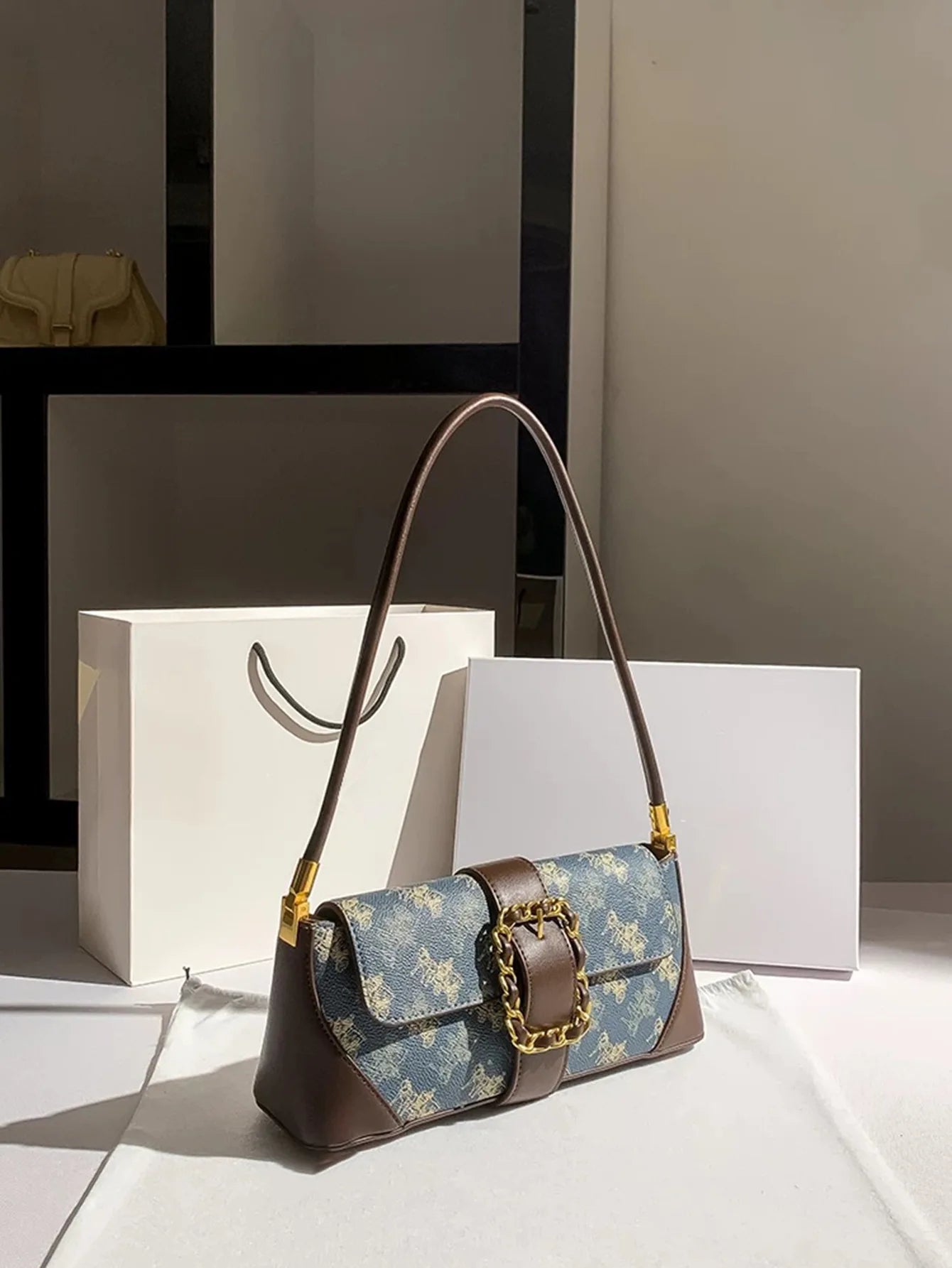 Luxury Fashionable Classic Elegantly Designed Tote