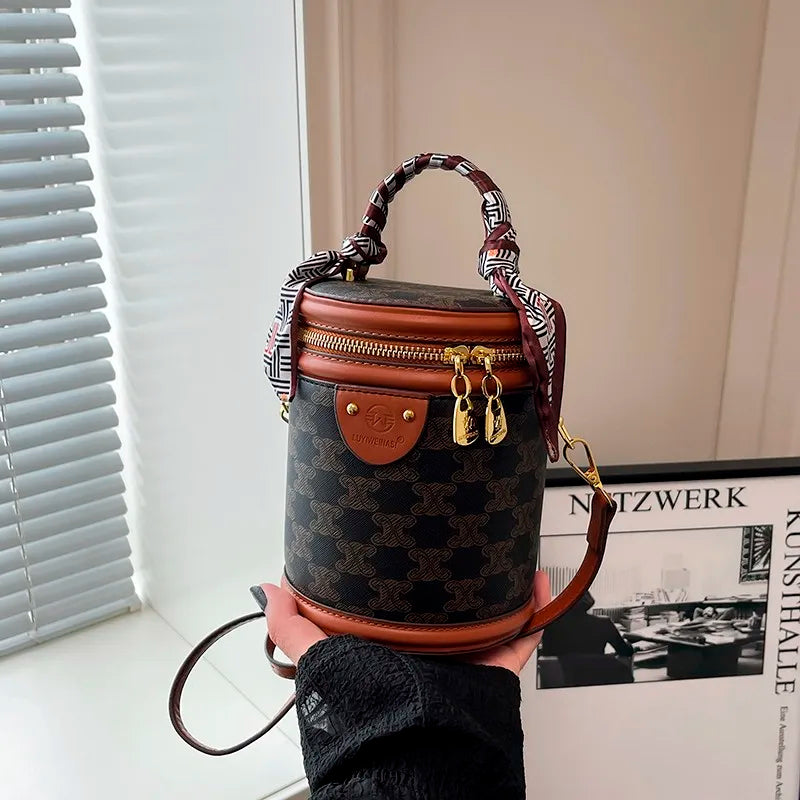 Popular Leather Messenger Bag Classic Elegant Crossbody Bag