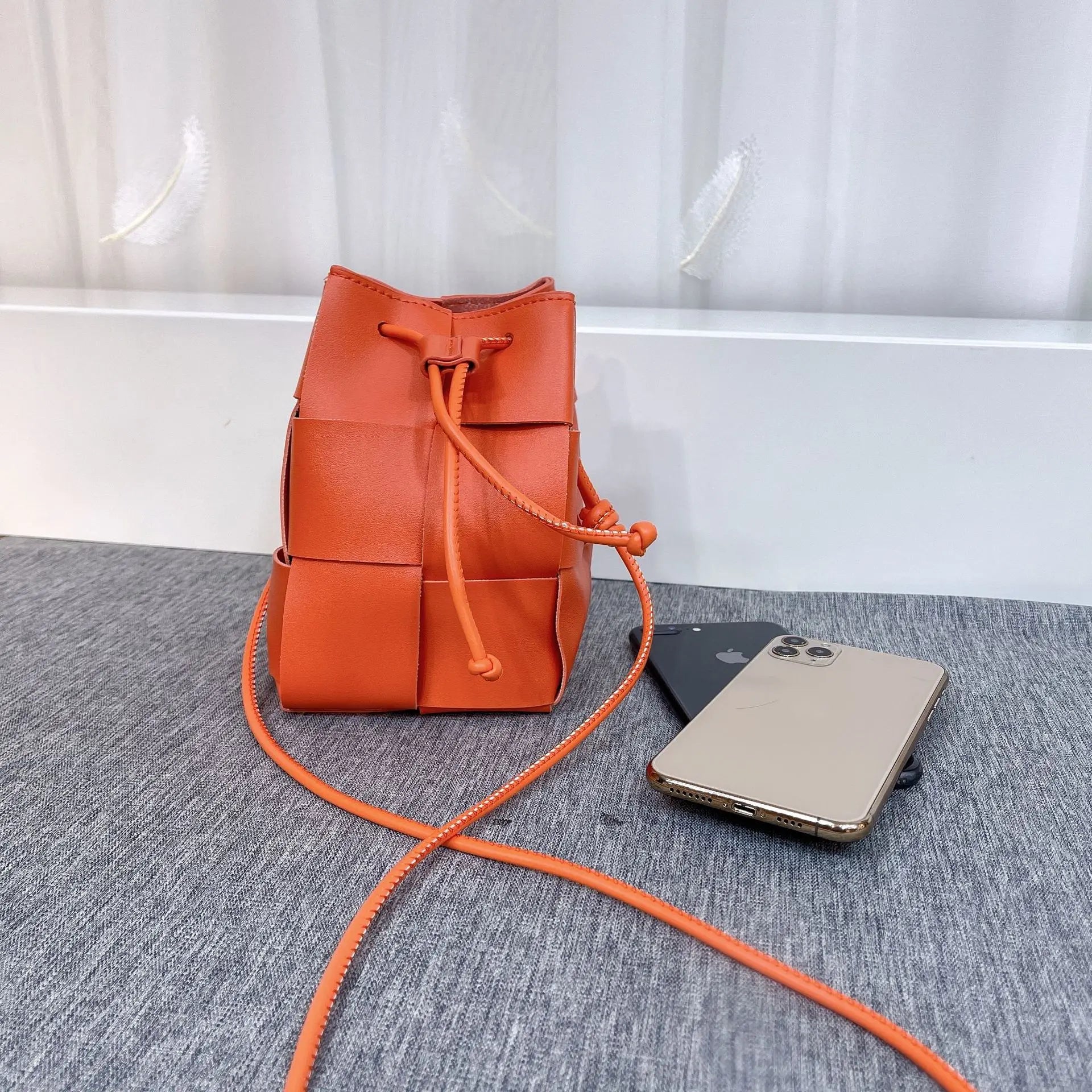 Trendy Mini Bucket Bag Versatile Woven Drawstring Phone Bag Casual Simple Design