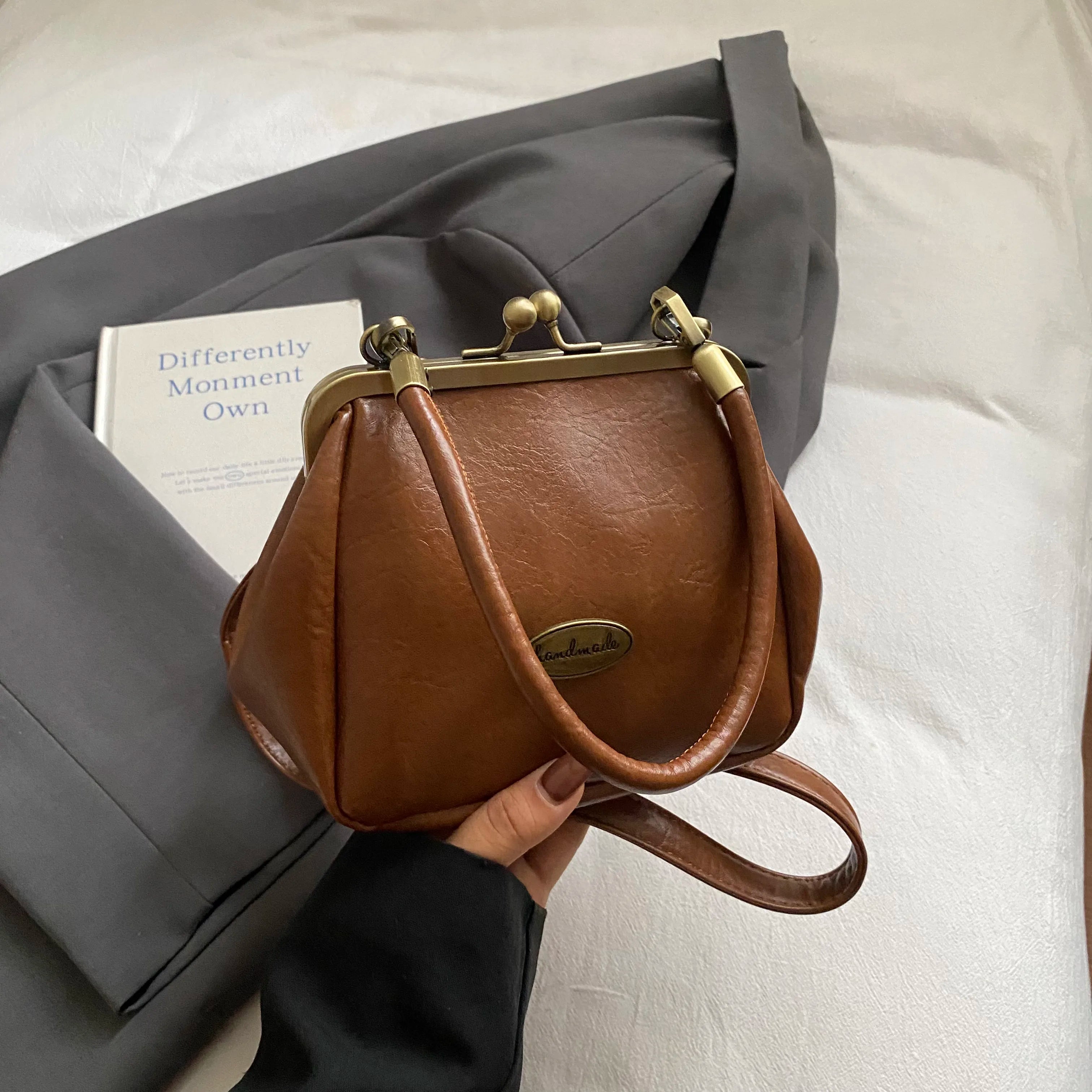 Vintage Shell Crossbody Bags Retro Small PU Leather Bag