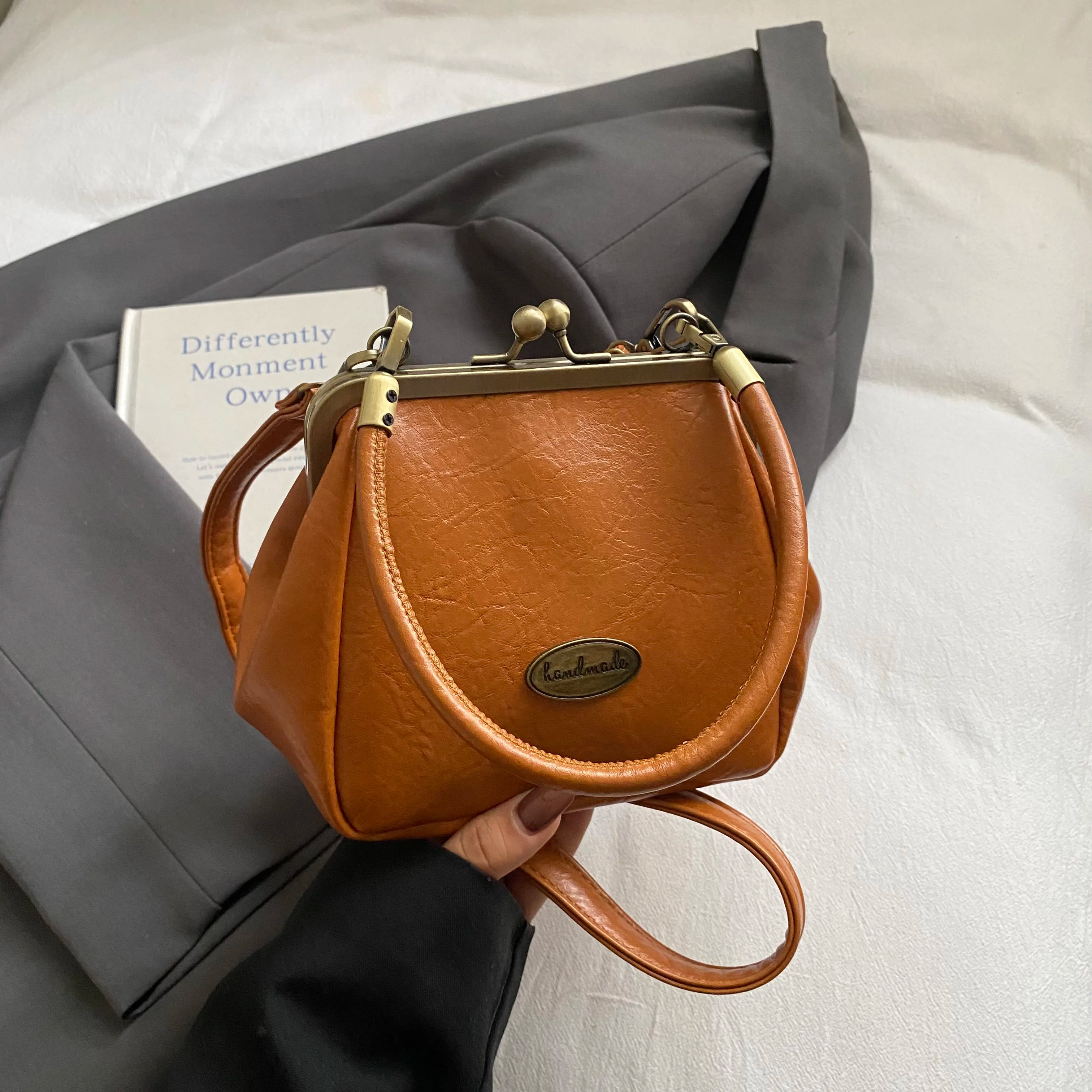 Vintage Shell Crossbody Bags Retro Small PU Leather Bag