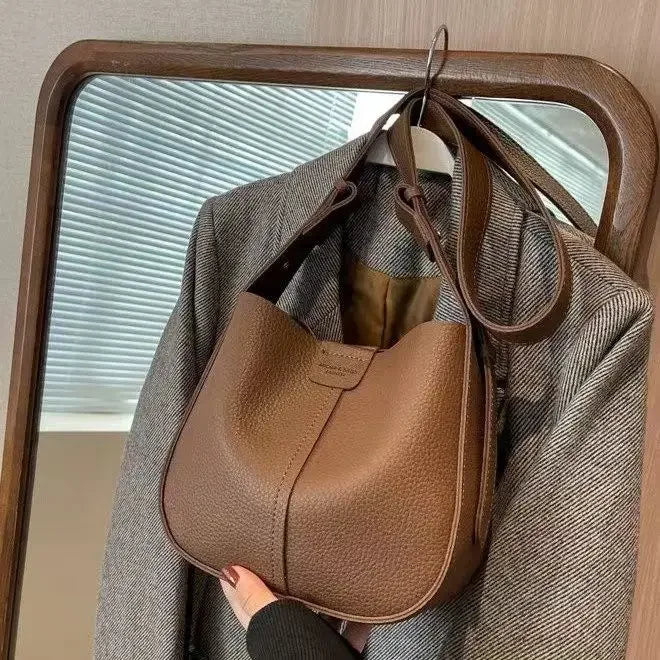 Leather Bag Fashion Single Shoulder Crossbody Bucket Bag Simple Magnetic Buckle