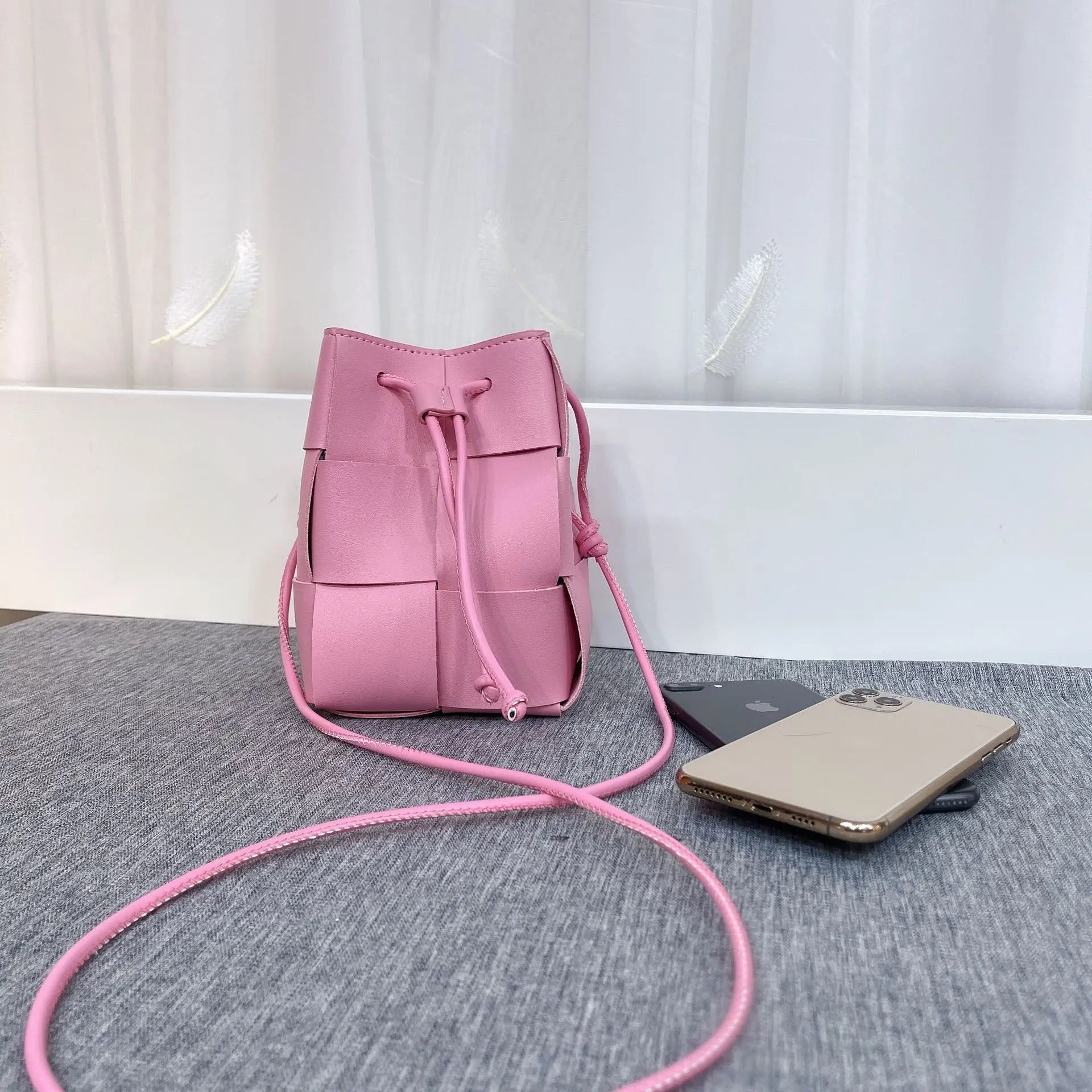Trendy Mini Bucket Bag Versatile Woven Drawstring Phone Bag Casual Simple Design