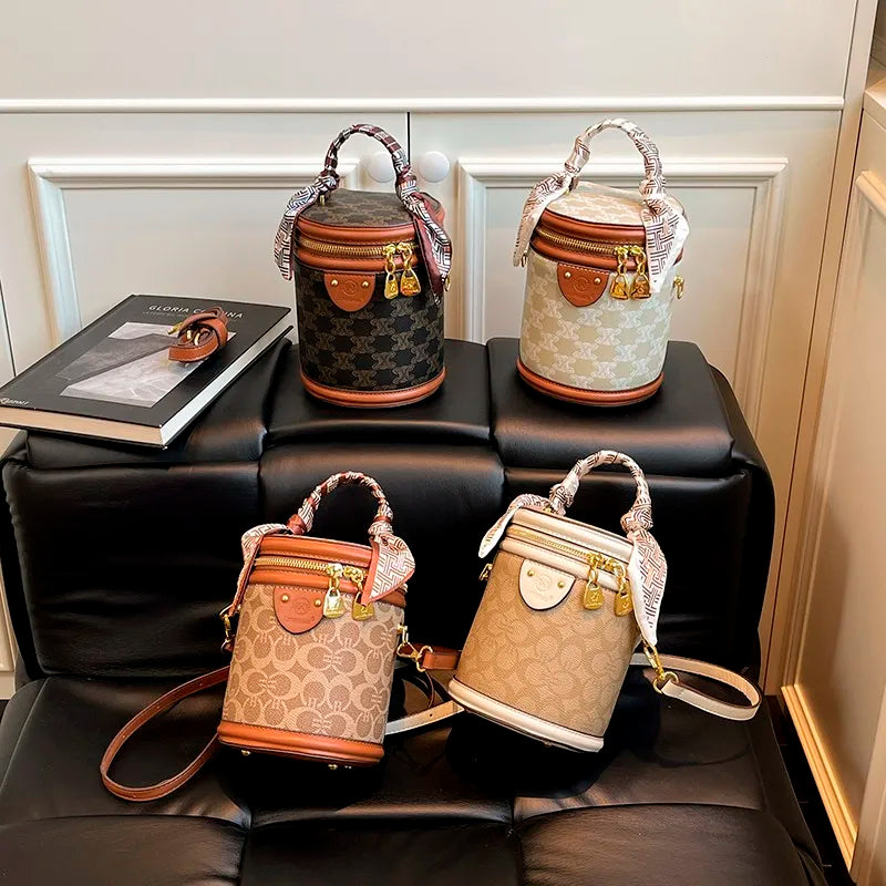 Popular Leather Messenger Bag Classic Elegant Crossbody Bag