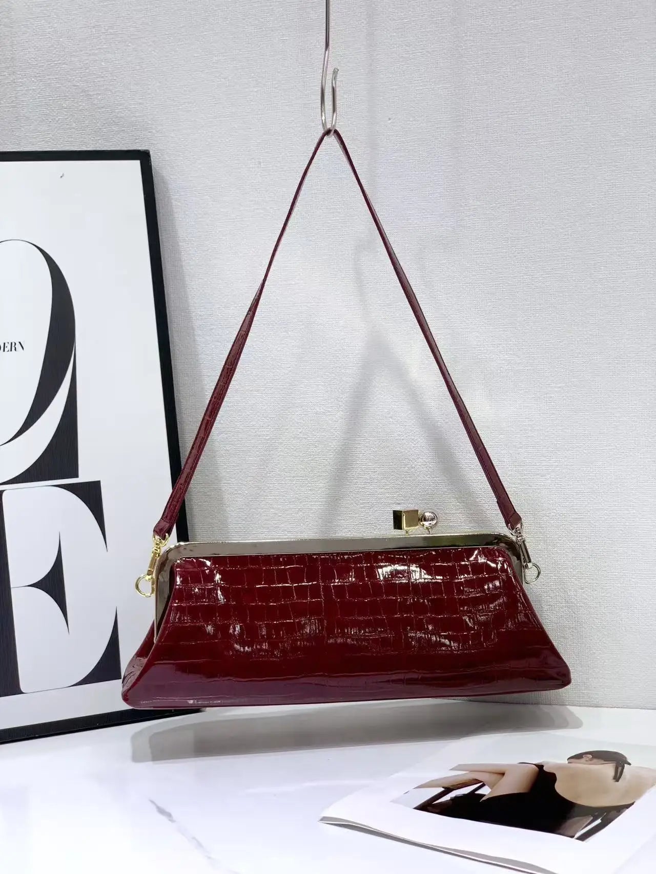 Fashionable Baguette Bag Long Clutch Bags with Removable Strap Luxury Design