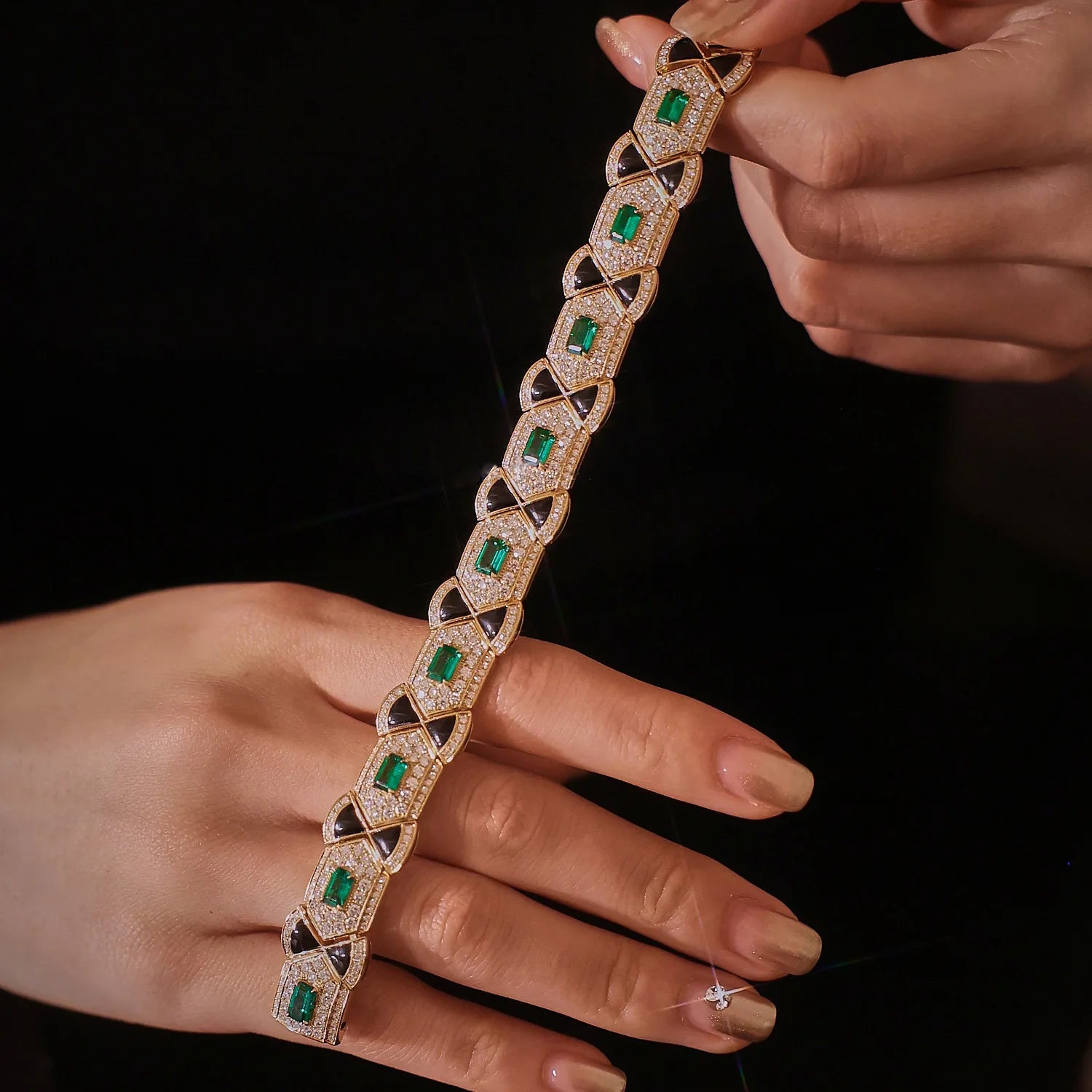 Delicate 18K Gold Color Dazzling Cubic Zirconia Bracelet