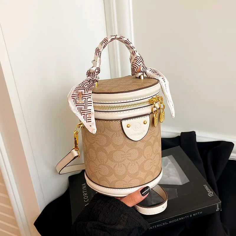Popular Leather Messenger Bag Classic Elegant Crossbody Bag