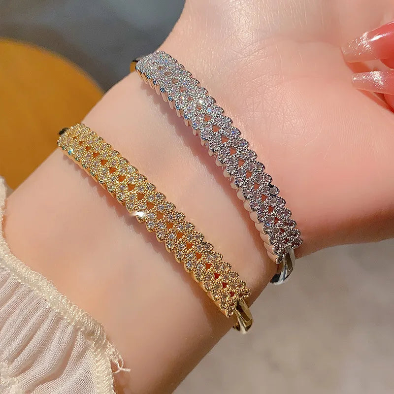 Elegant luxury style open adjustable leaves shape  cubic screw zircon bangle