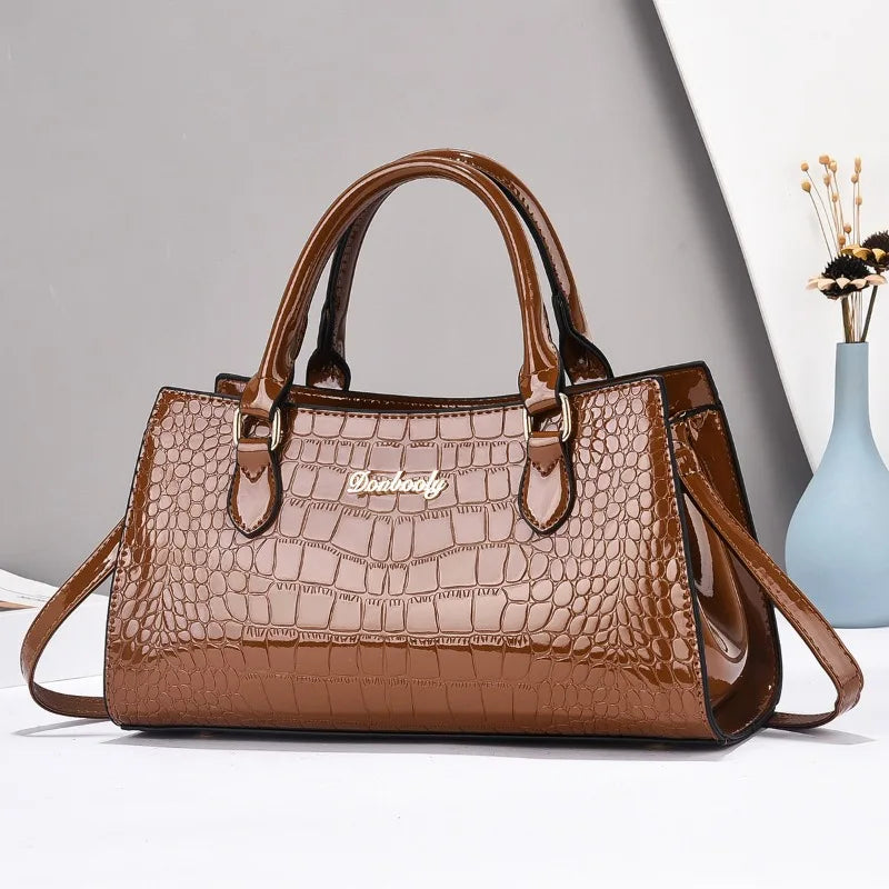 High Quality Crocodile Patterned Elegant Handbag Large Capacity Commute Bag